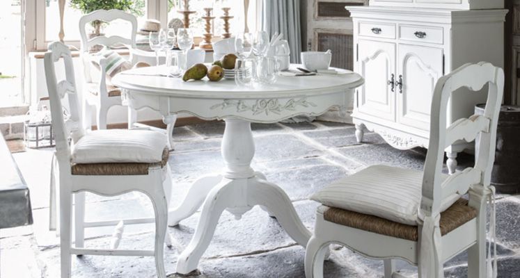 Table ronde blanche style romantique